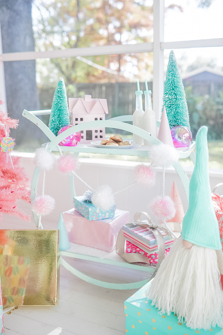 A COLORFUL PINK CHRISTMAS TREE featured by top Houston party blogger, Cake and Confetti