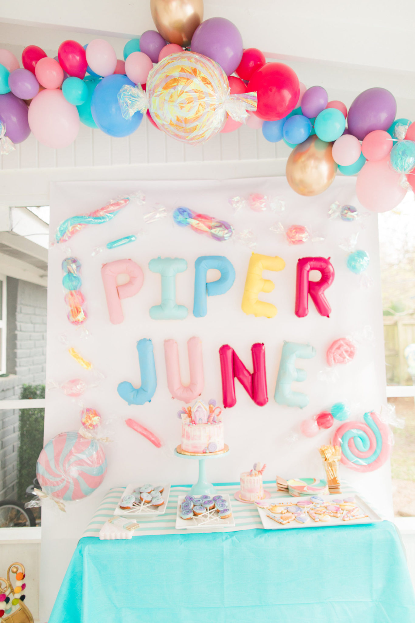 7 Sweet Letter and Number Cake Ideas to Personalize Your Party