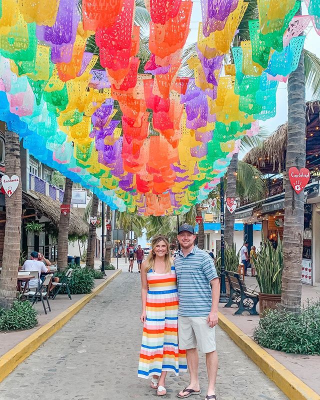 Sayulita with mi amour 💕🌈 We’re spending the next couple days in this adorable beach town before heading to Punta Mita with friends. Traveling with @tstaggers is always an adventure but I never thought it would involve riding a donkey around town. Swipe to see if you need a good laugh!! 😂 #cakeandconfettitravels
